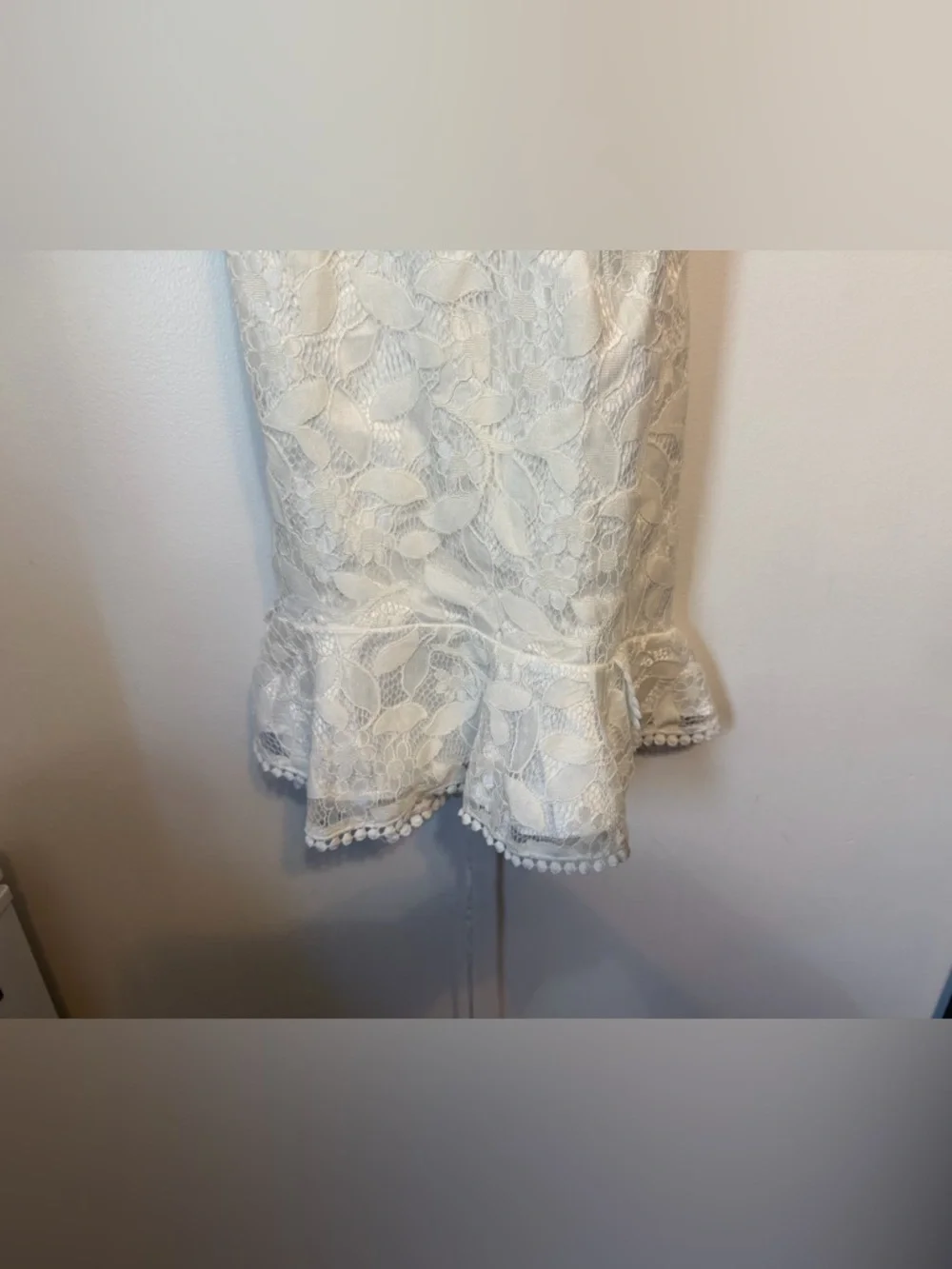 Hello Molly NWT Eyes On Me White Lace Backless Dress Size 6 Beach Bridal Sexy - Picture 6 of 10